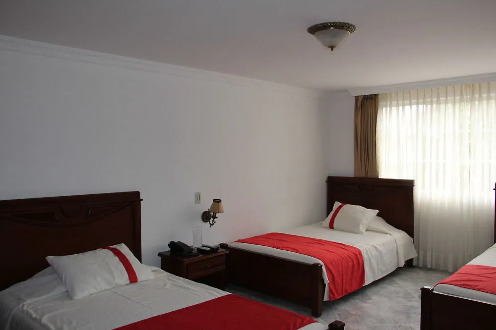 Azor Hotel Cali Versalles 4*,